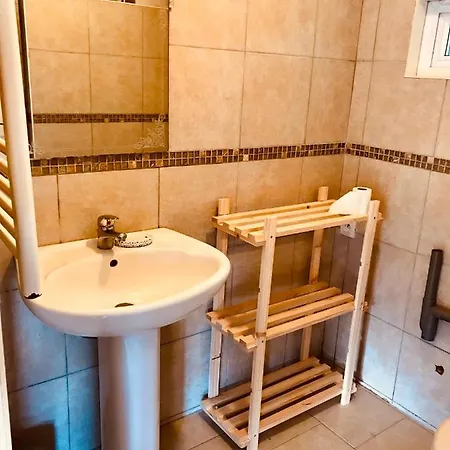 De L'ecuyer Apartment